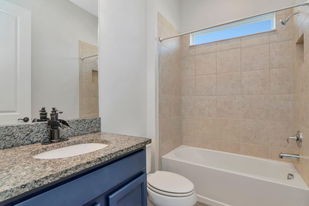 ESTANCIA PHASE 2B1 PB 73 PG 009 BLOCK 20 LOT 11 - Residential