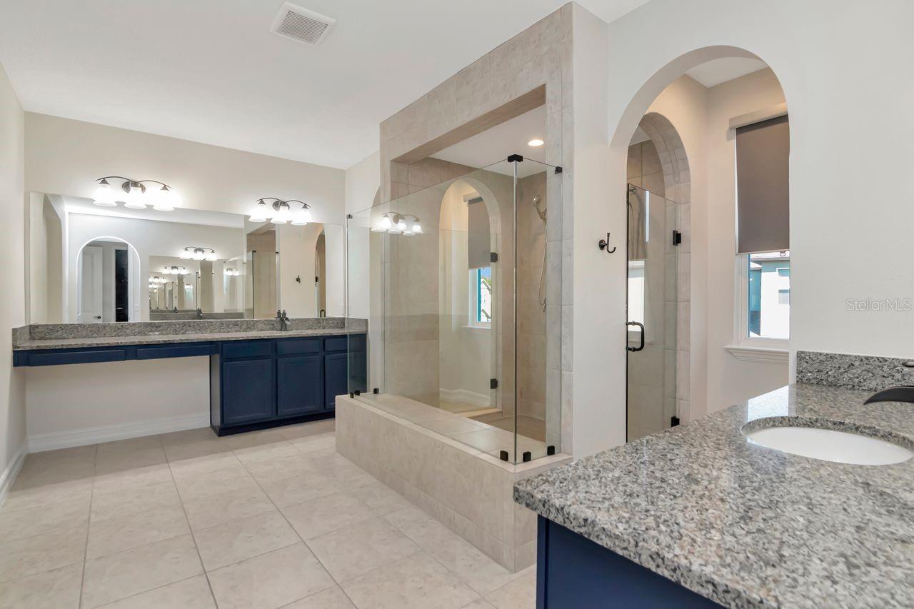 ESTANCIA PHASE 2B1 PB 73 PG 009 BLOCK 20 LOT 11 - Residential