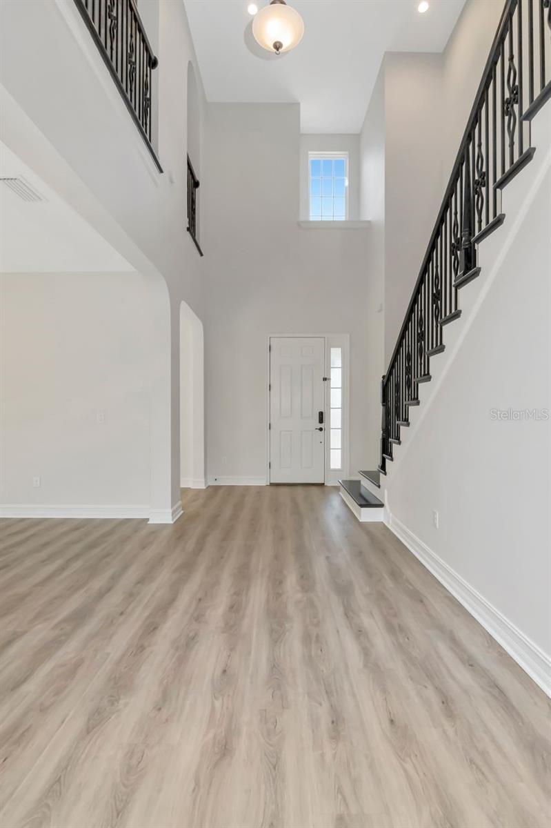 ESTANCIA PHASE 2B1 PB 73 PG 009 BLOCK 20 LOT 11 - Residential