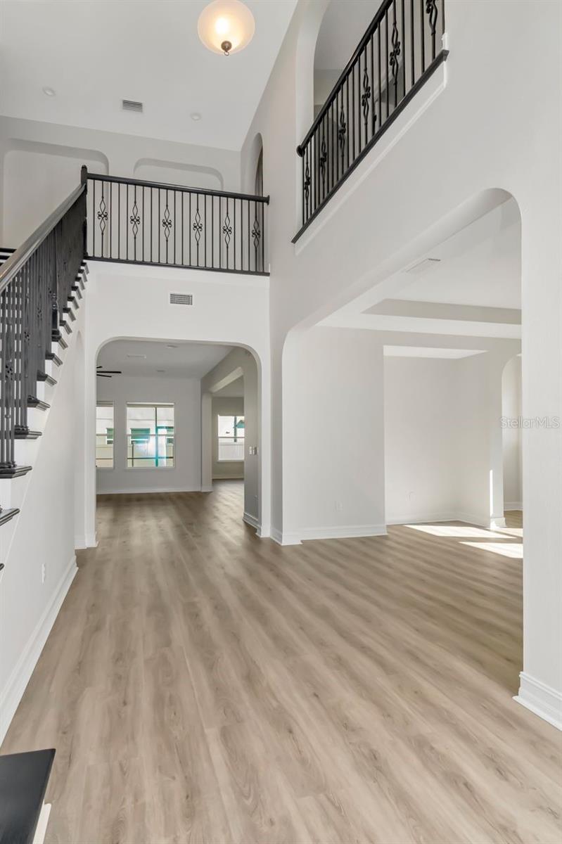 ESTANCIA PHASE 2B1 PB 73 PG 009 BLOCK 20 LOT 11 - Residential