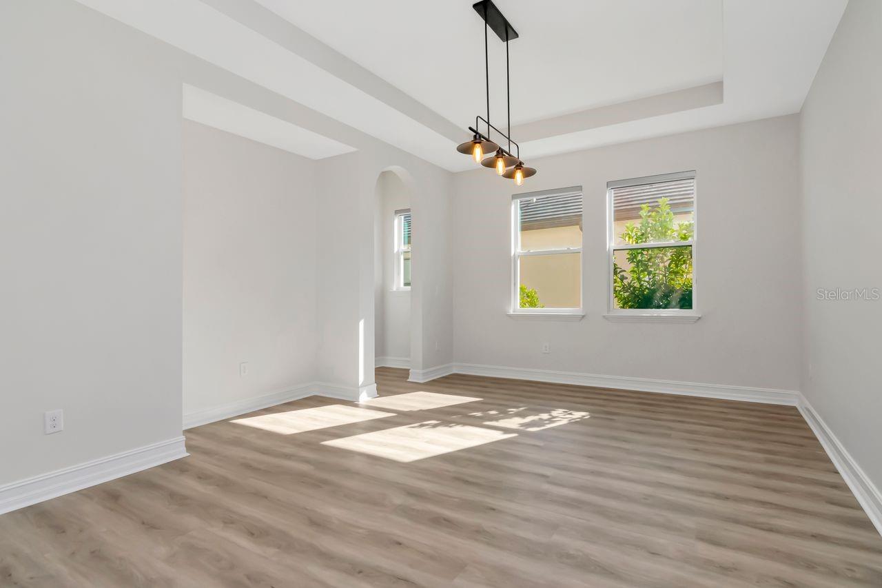 ESTANCIA PHASE 2B1 PB 73 PG 009 BLOCK 20 LOT 11 - Residential