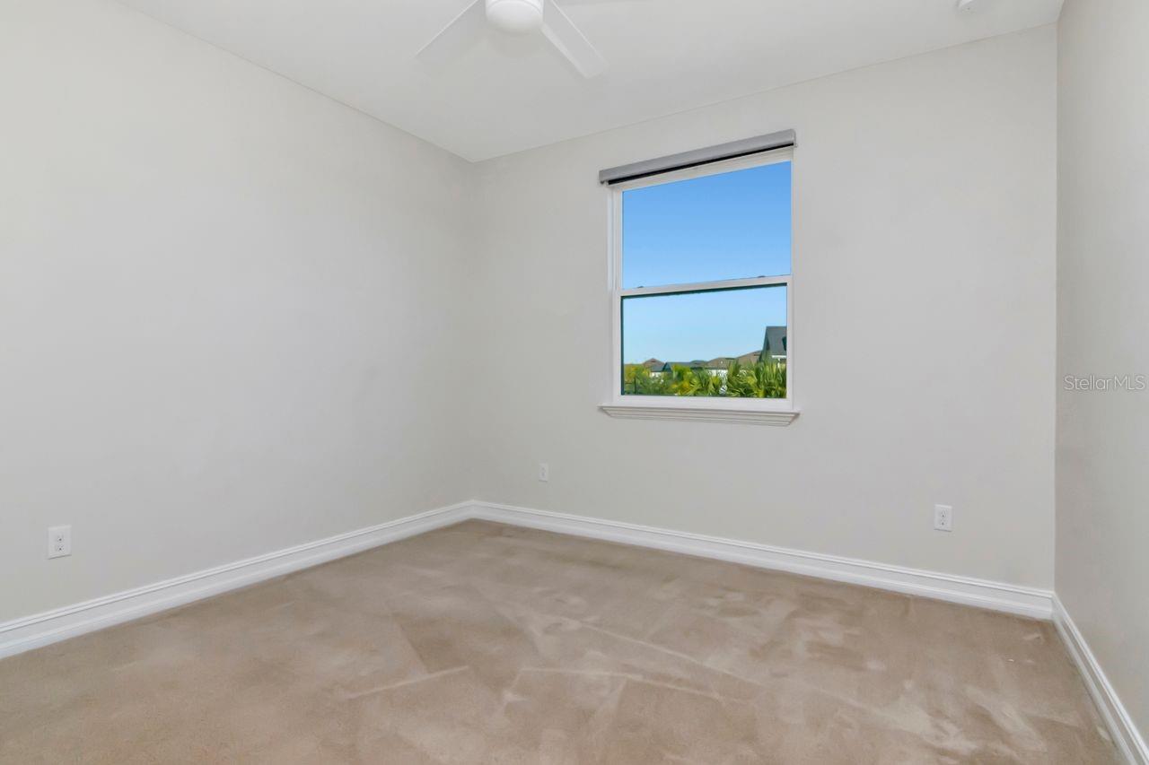 ESTANCIA PHASE 2B1 PB 73 PG 009 BLOCK 20 LOT 11 - Residential