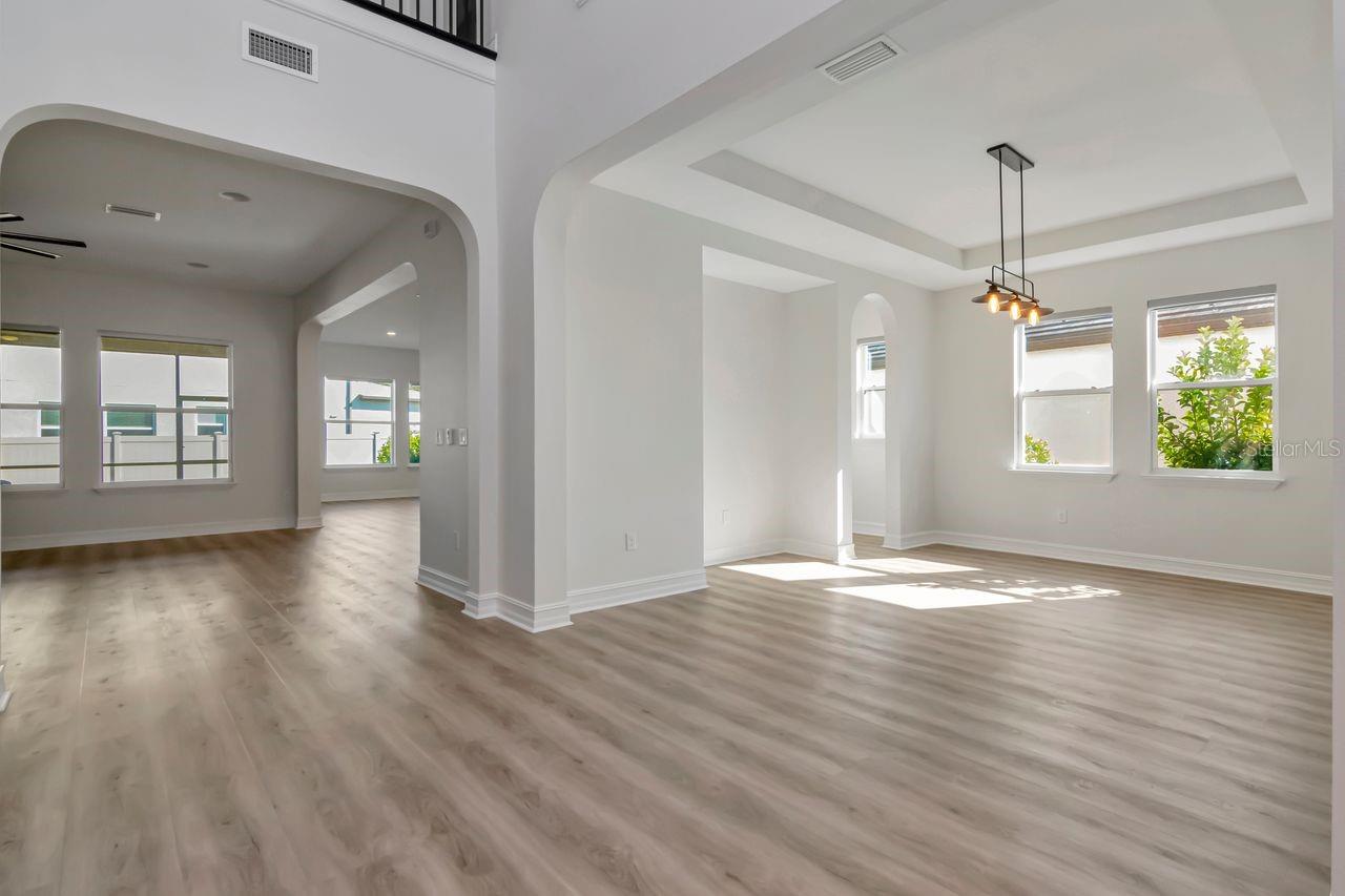 ESTANCIA PHASE 2B1 PB 73 PG 009 BLOCK 20 LOT 11 - Residential