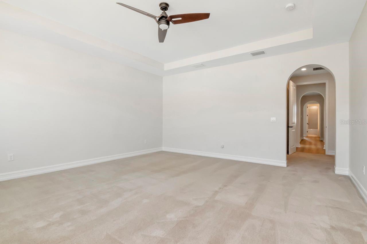 ESTANCIA PHASE 2B1 PB 73 PG 009 BLOCK 20 LOT 11 - Residential