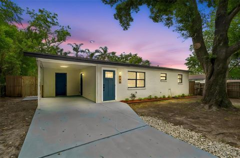 Photo of 803 S Castle Court, Tampa, FL 33612 (MLS # TB8508958)