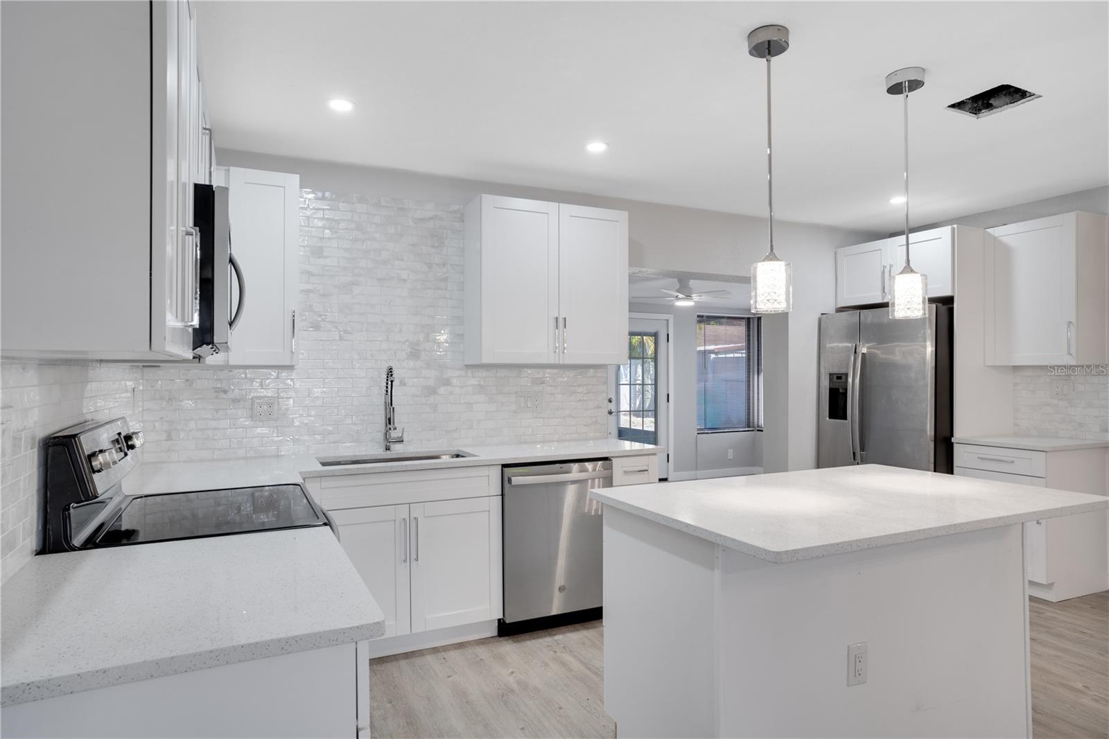 OAKHURST GROVES - Residential