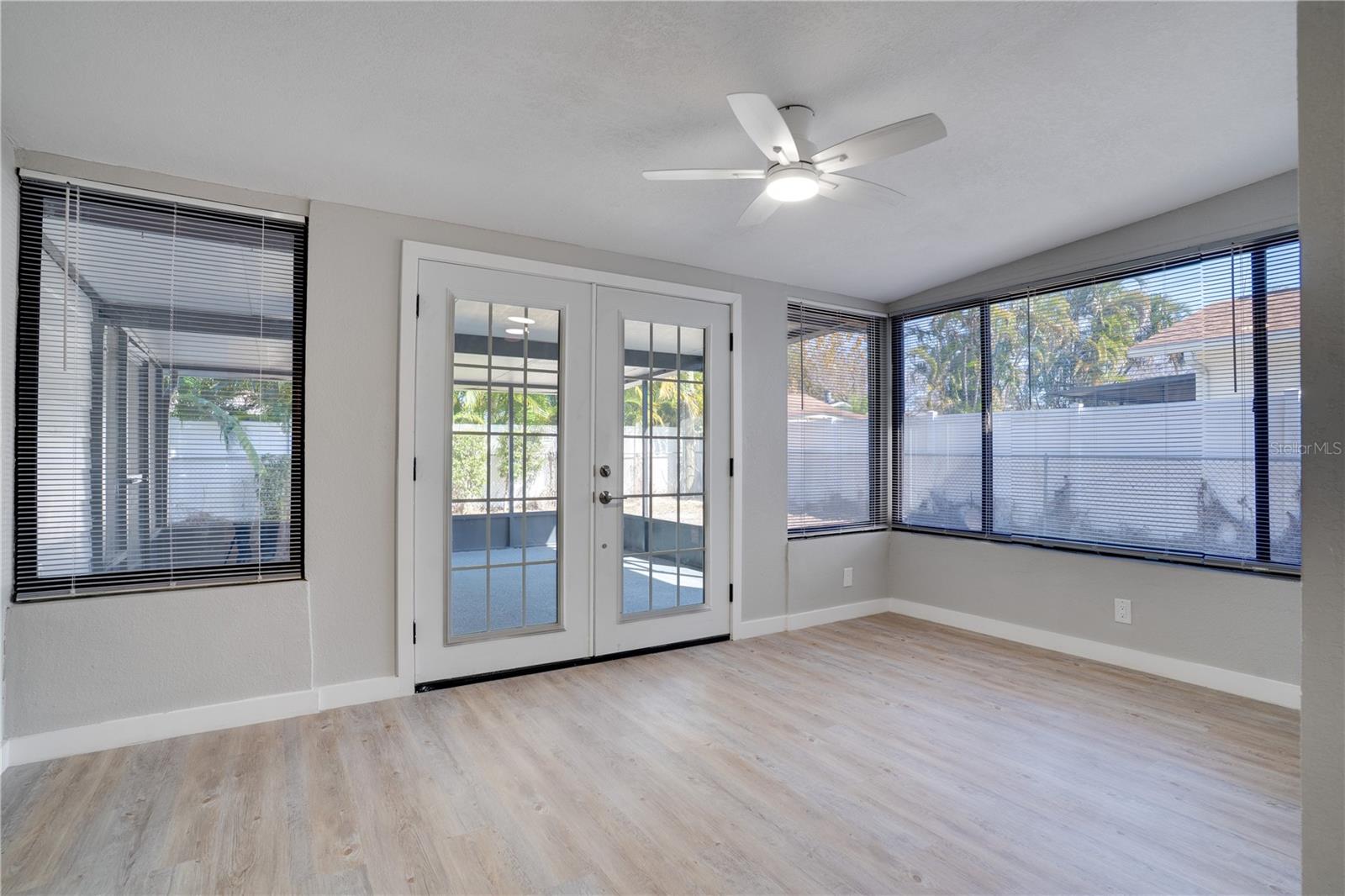 OAKHURST GROVES - Residential