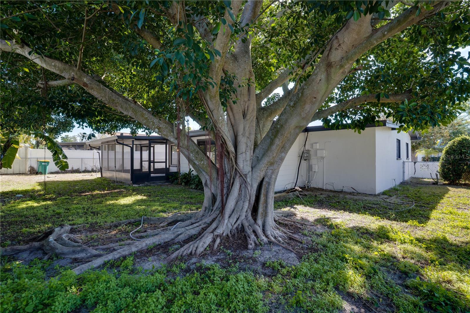 OAKHURST GROVES - Residential