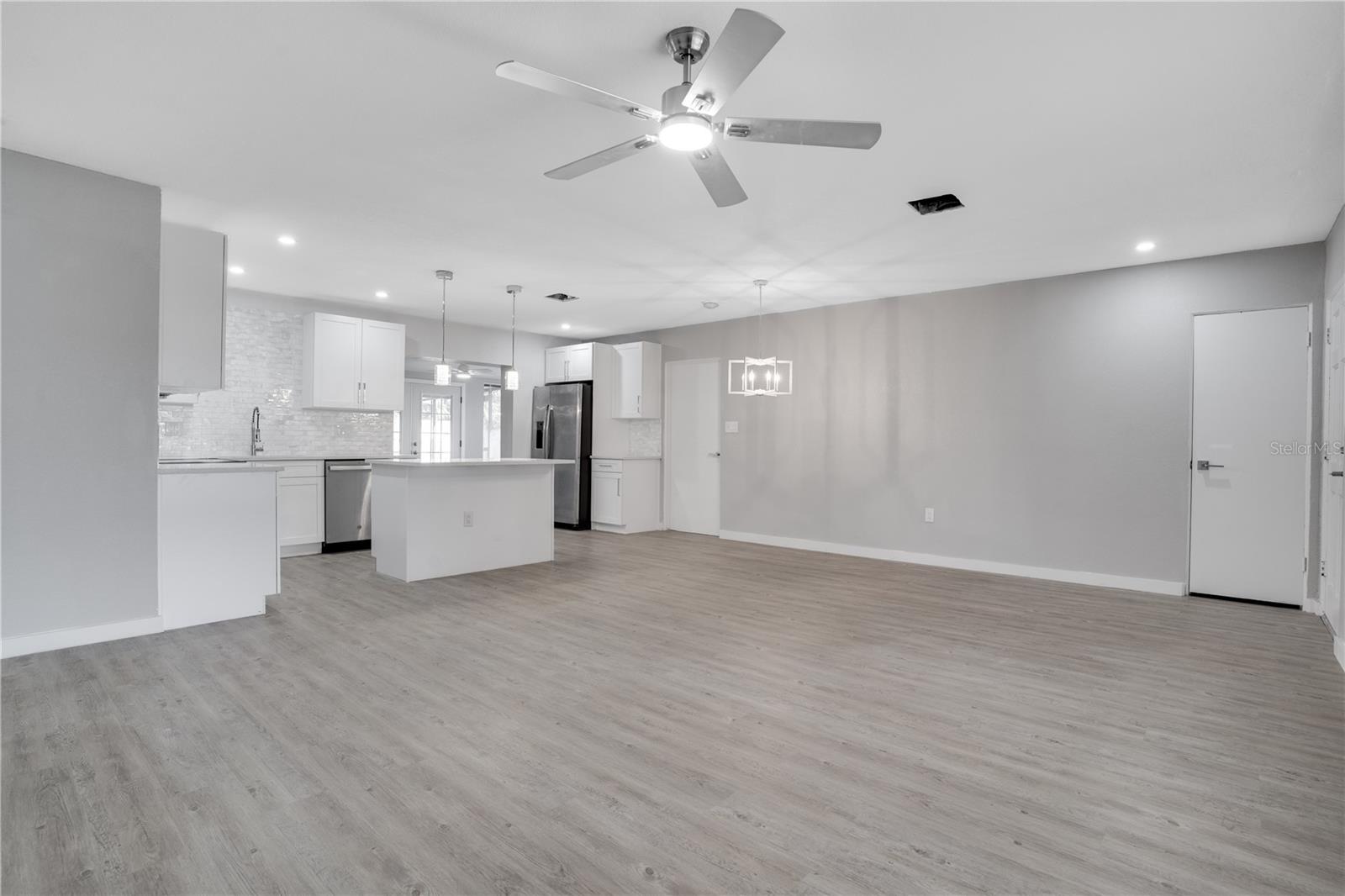 OAKHURST GROVES - Residential