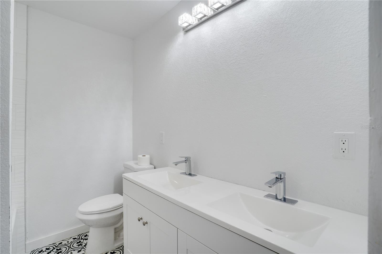 OAKHURST GROVES - Residential