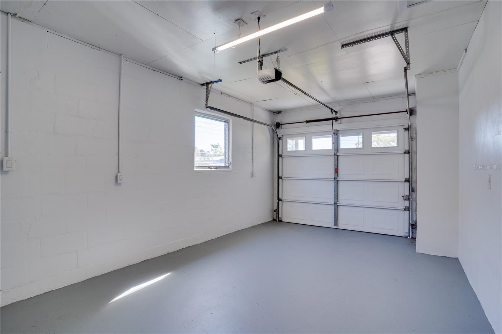 OAKHURST GROVES - Residential