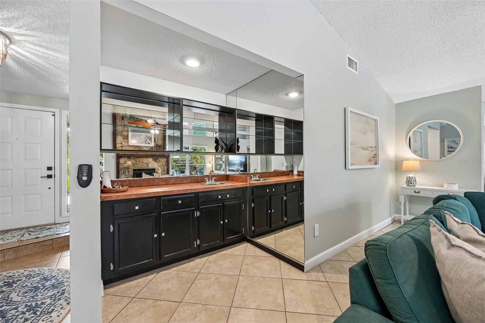 4712 GLENBROOKE DRIVE