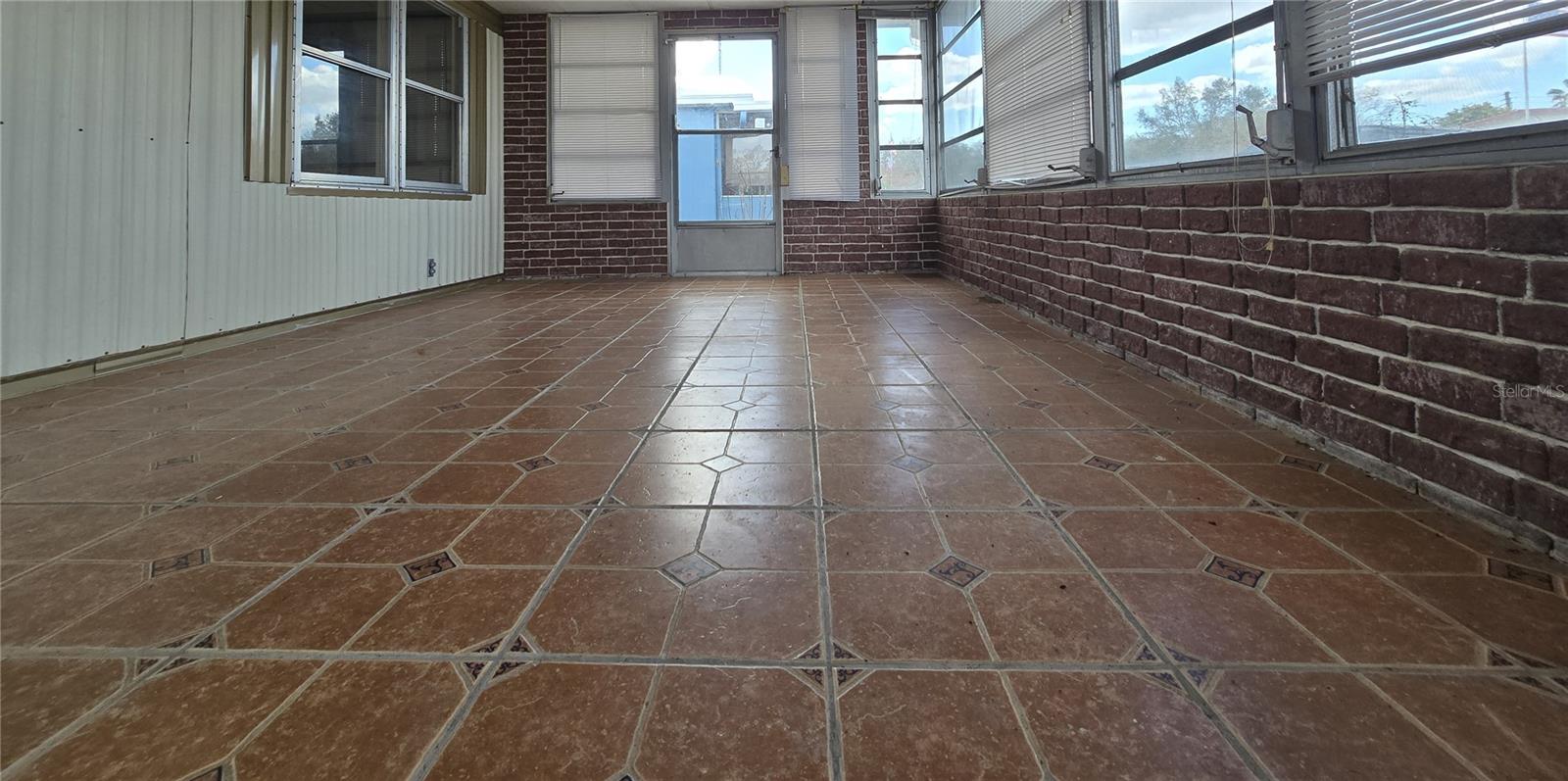 SKYVIEW MOBILE HOMES ESTS - Residential