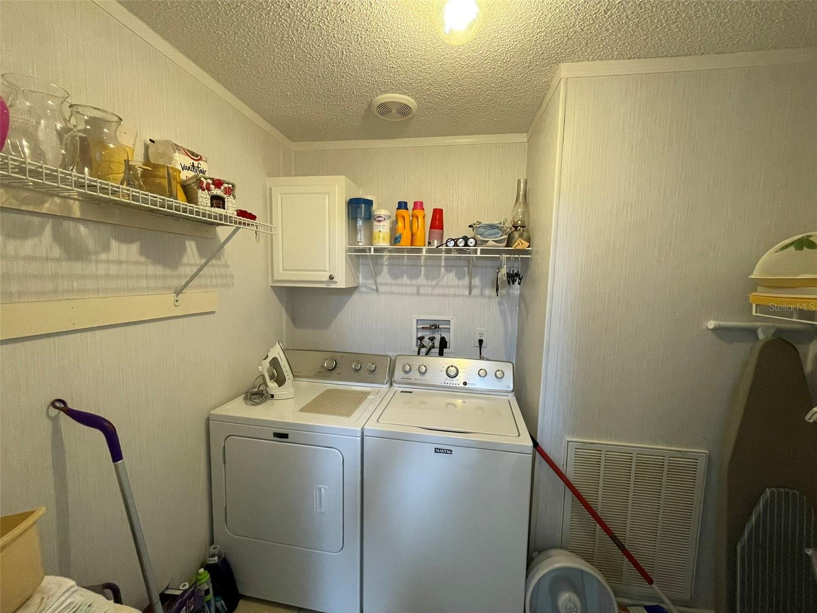 LAKE YALE ESTATES MOBILE HOME PARK - Residential