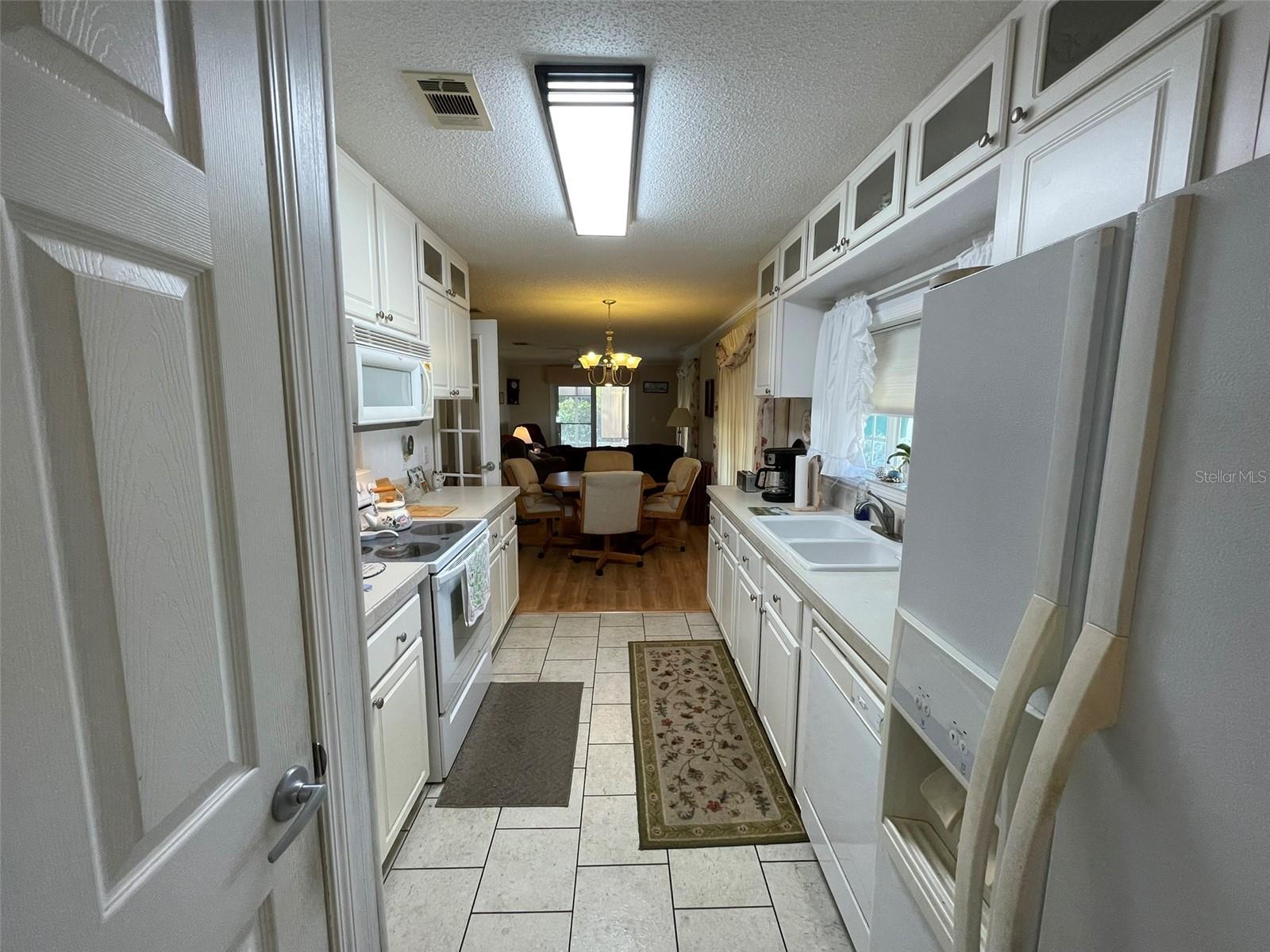 LAKE YALE ESTATES MOBILE HOME PARK - Residential