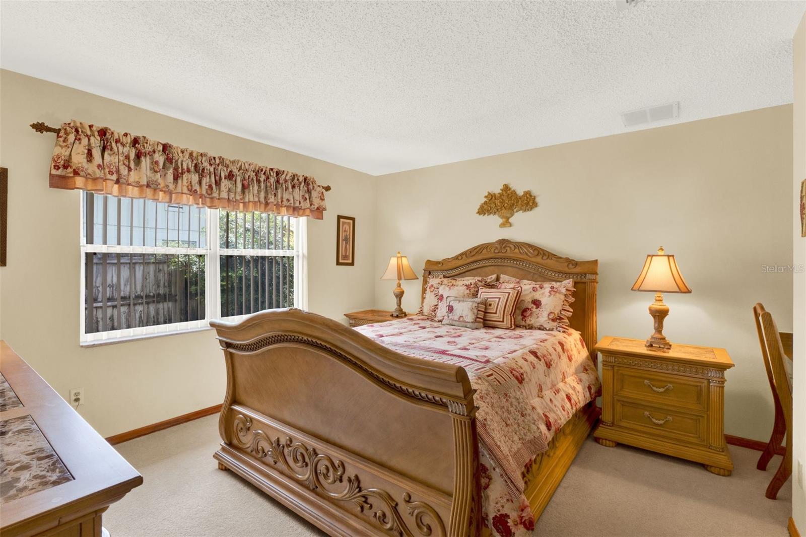 BROOKHOLLOW - Residential