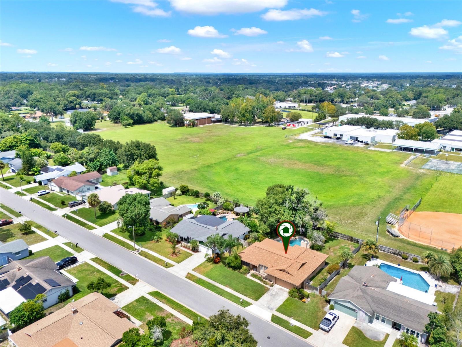 BROOKHOLLOW - Residential