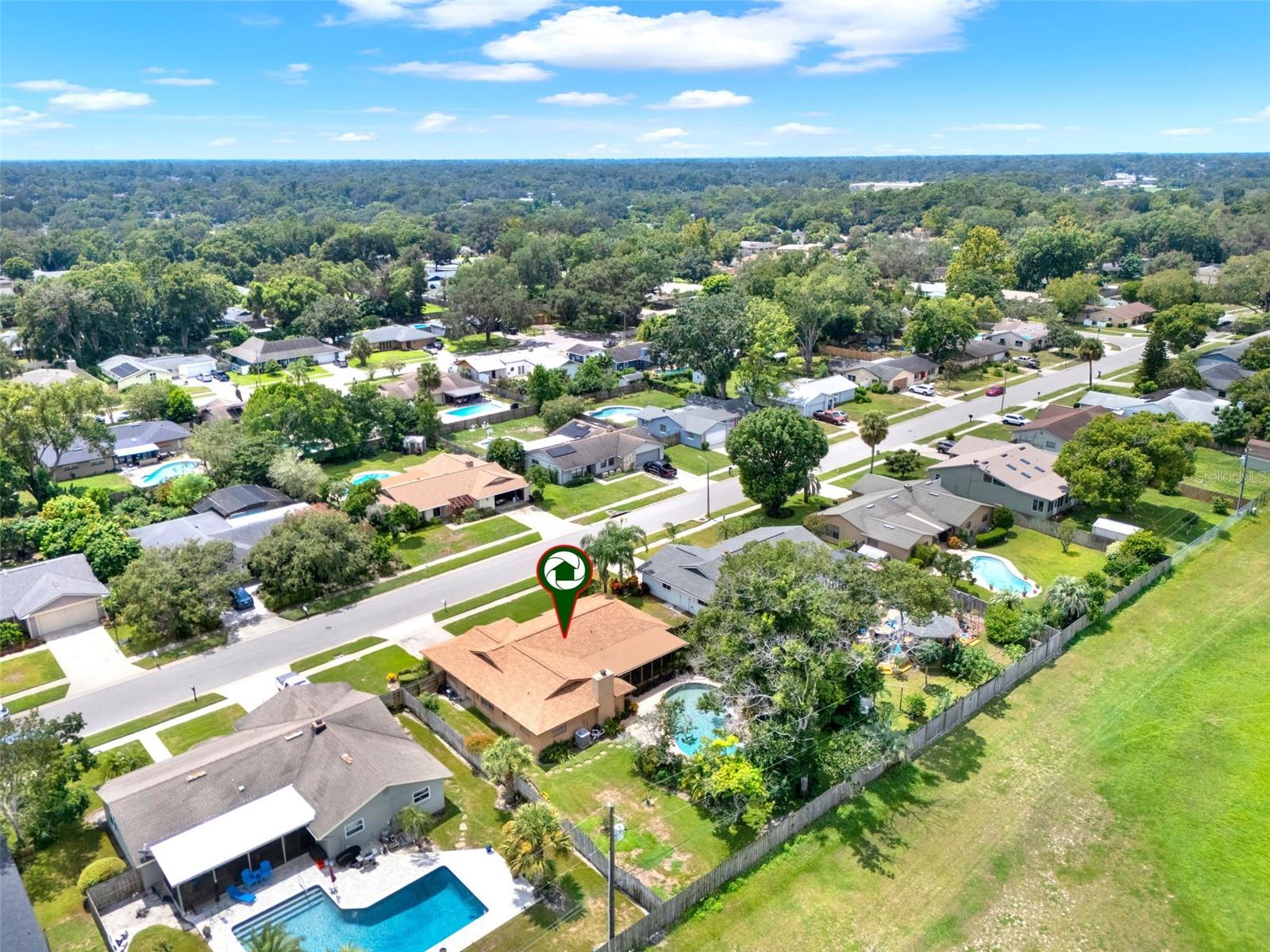 BROOKHOLLOW - Residential