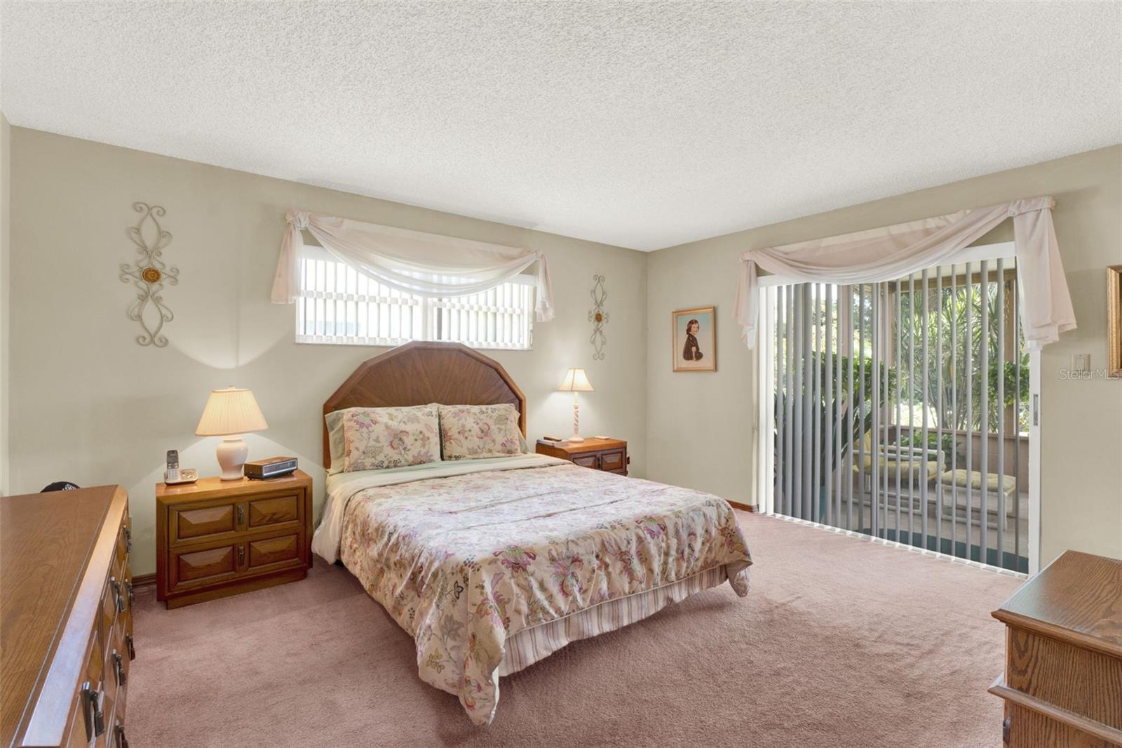 BROOKHOLLOW - Residential