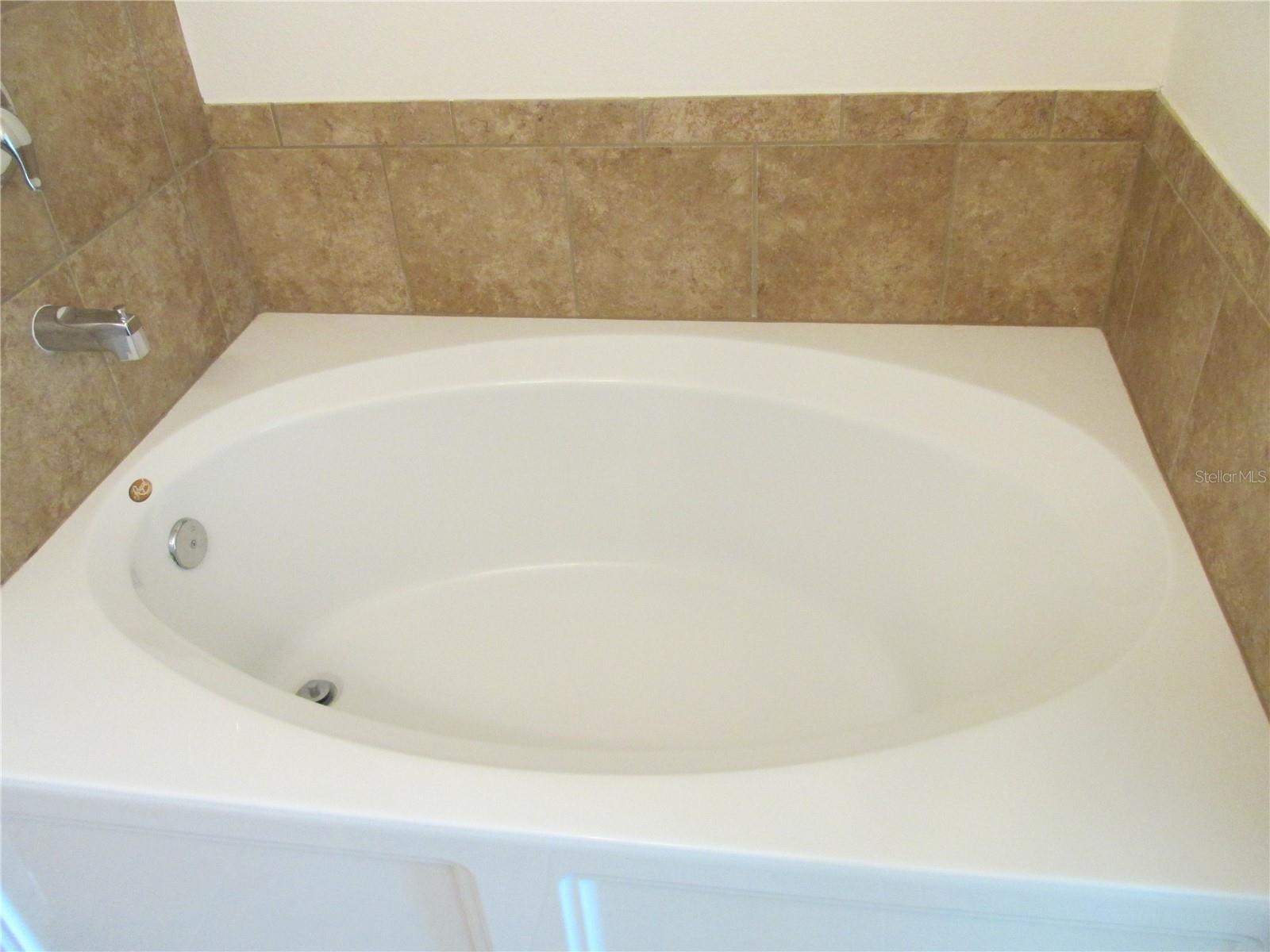 SAWGRASS PLANTATION PH 01A - Residential Lease