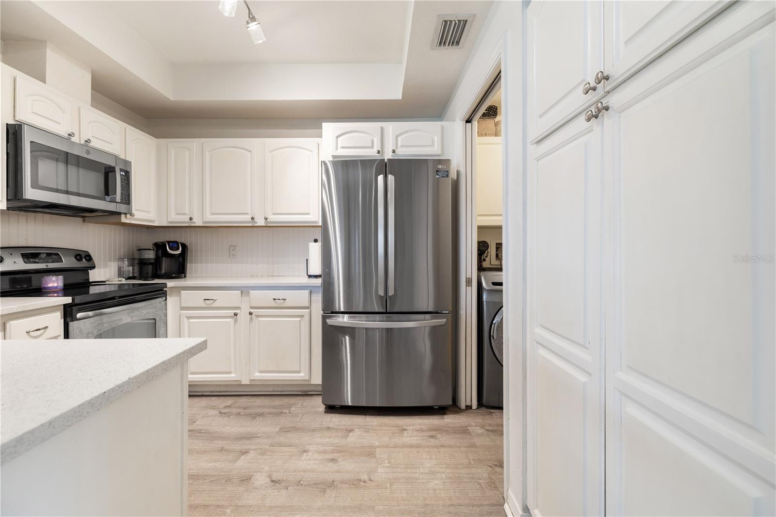 LAKE PADGETT ESTATES EAST - Residential