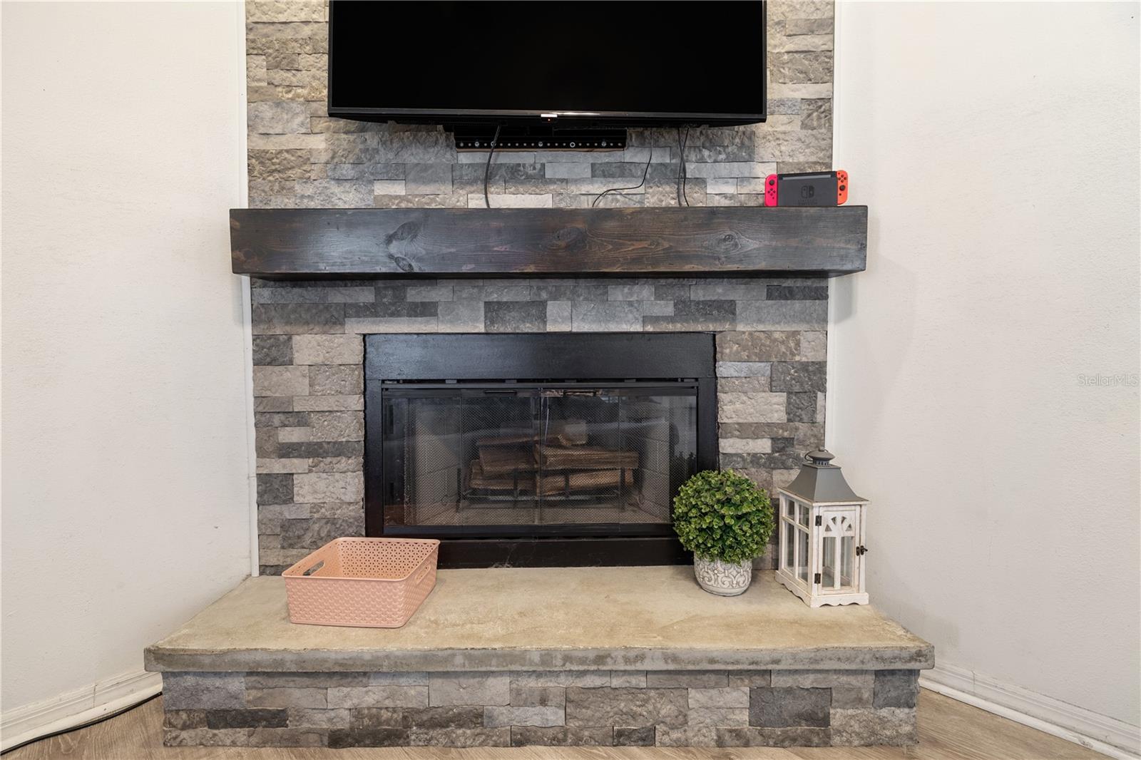 LAKE PADGETT ESTATES EAST - Residential