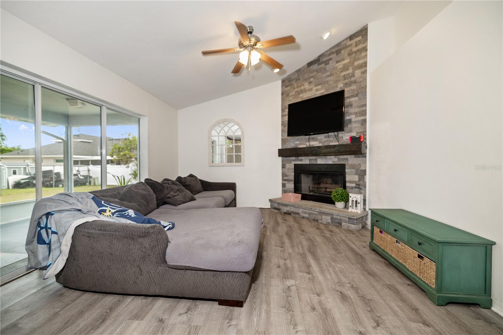 LAKE PADGETT ESTATES EAST - Residential