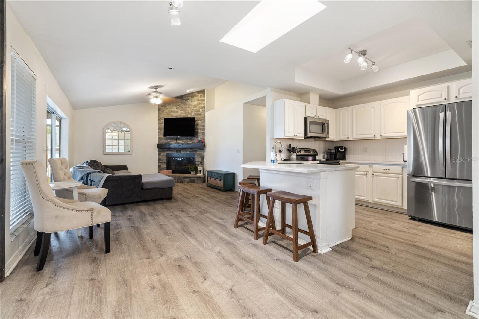 LAKE PADGETT ESTATES EAST - Residential