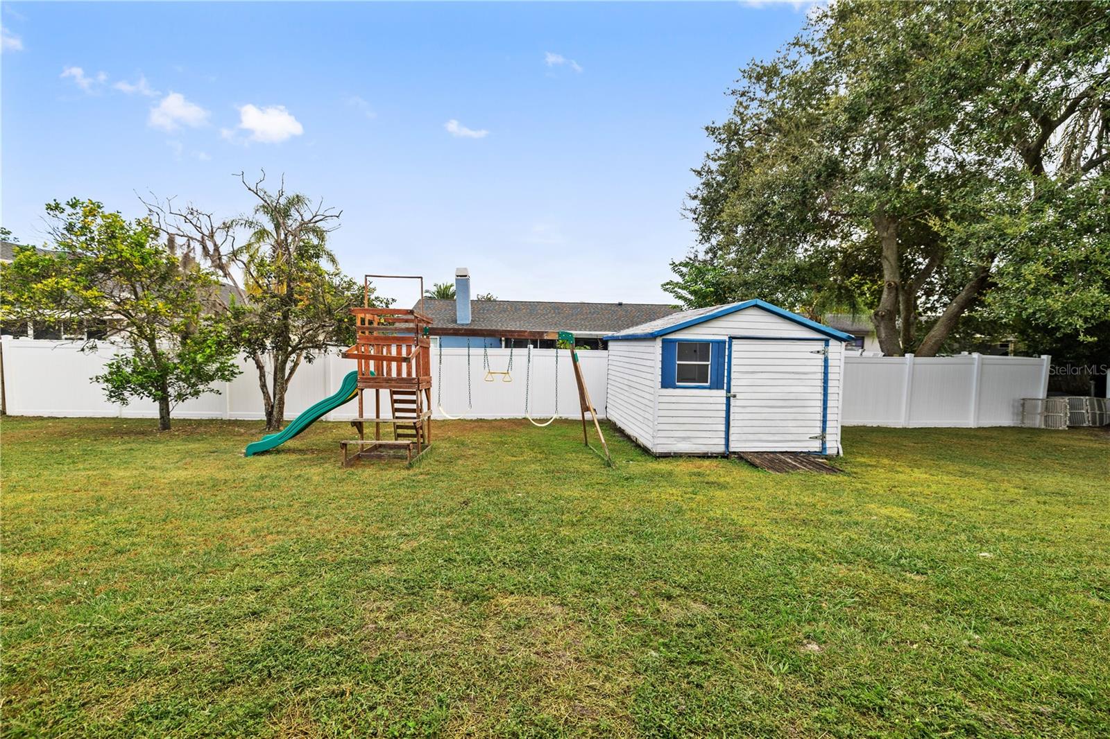 LAKE PADGETT ESTATES EAST - Residential