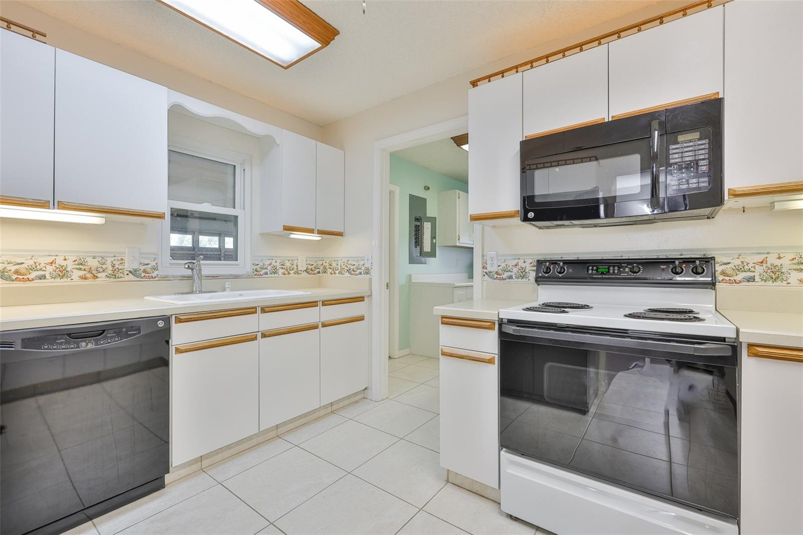 SUN CITY CENTER UNIT 45 - Residential