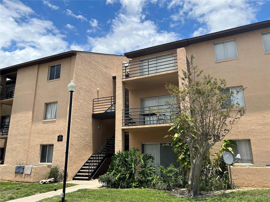 Photo of 5213 Via Hacienda Circle #306, Orlando, FL 32839 (MLS # S5151185)