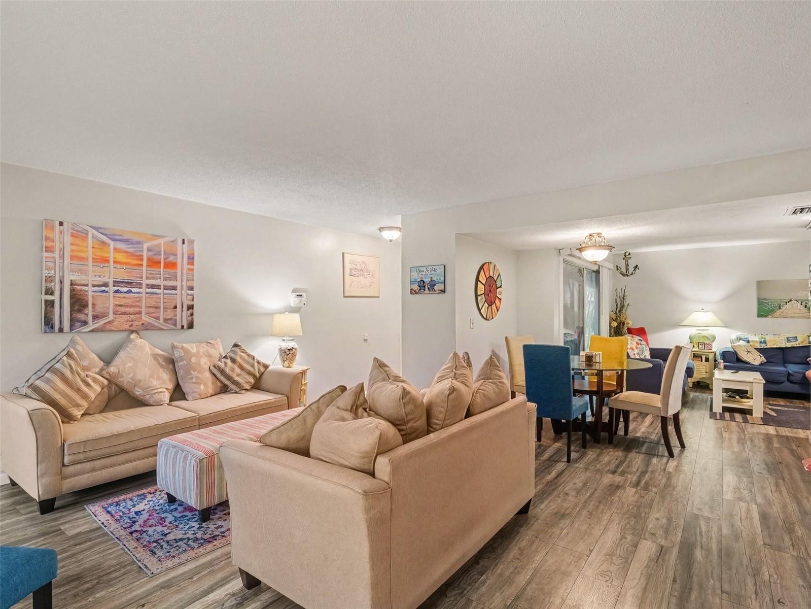 908 BYRON LANE 6