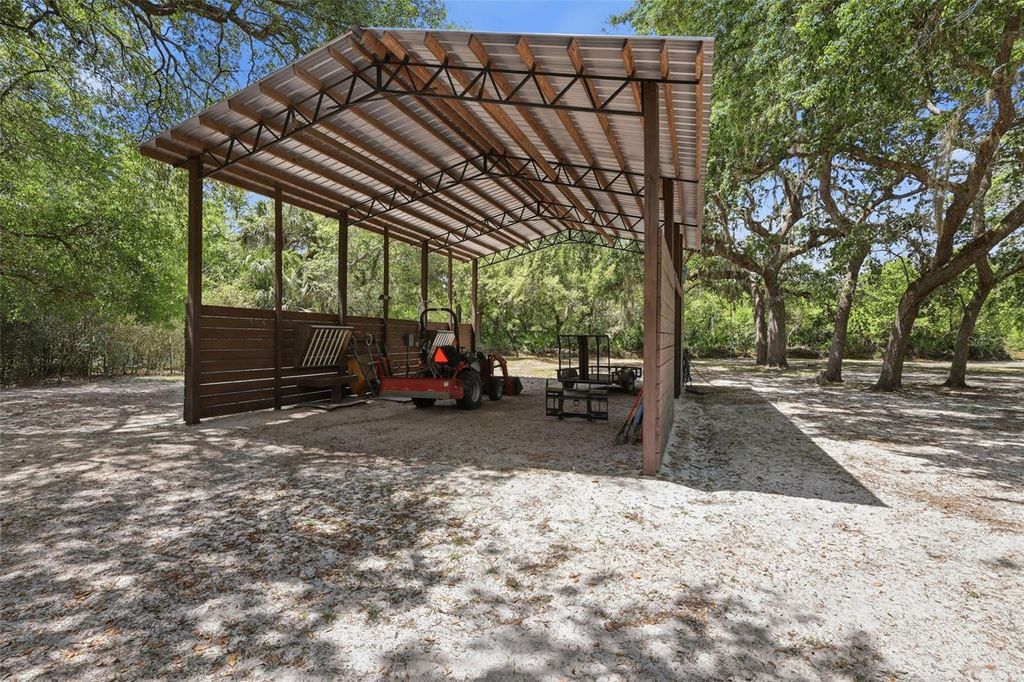 Photo of 41736 Apollo Lane, Deland, FL 32720 (MLS # O6399427)