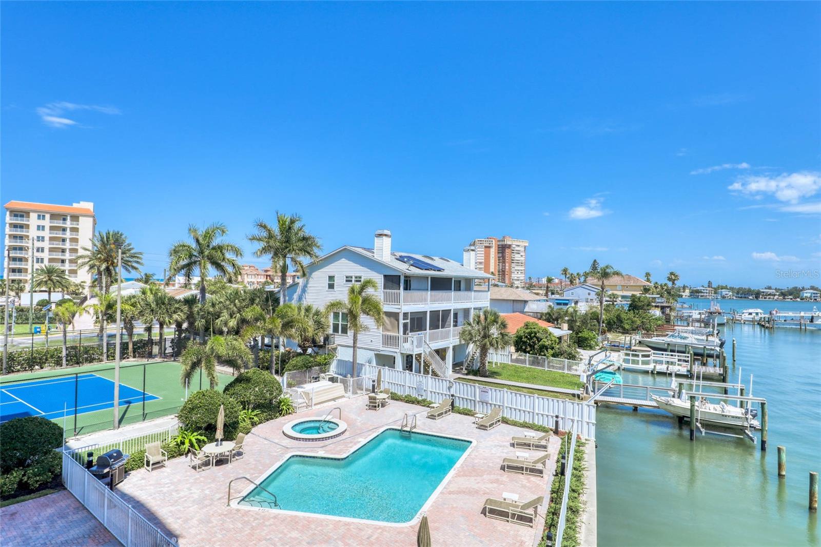 LAS PALMAS CONDO - Residential Lease