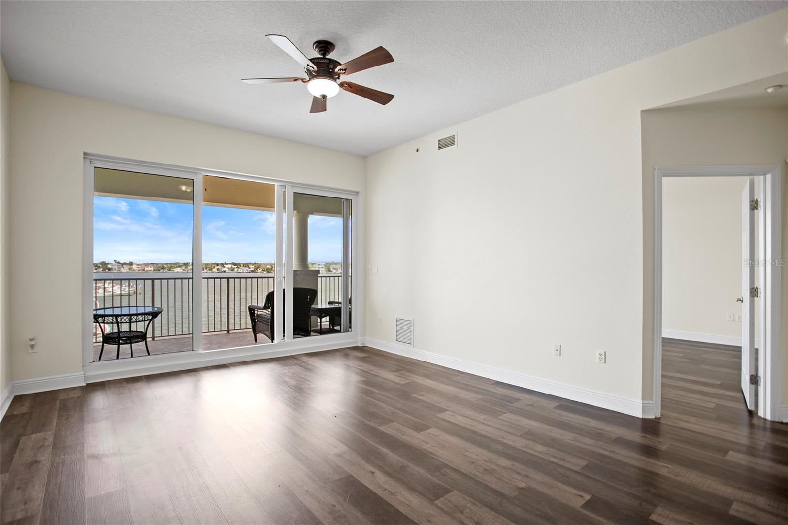 LAS PALMAS CONDO - Residential Lease