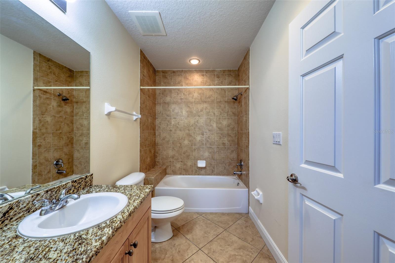 LAS PALMAS CONDO - Residential Lease