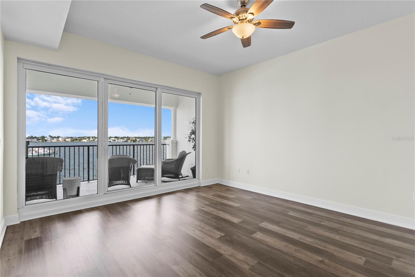 LAS PALMAS CONDO - Residential Lease