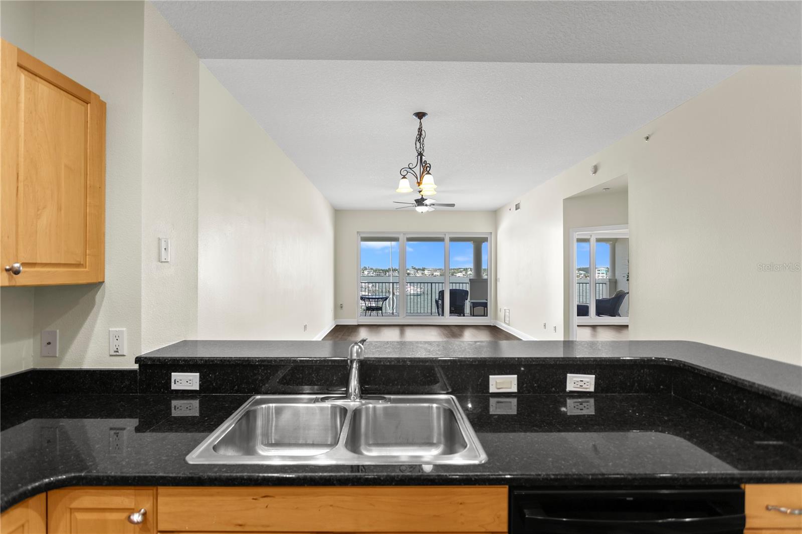 LAS PALMAS CONDO - Residential Lease