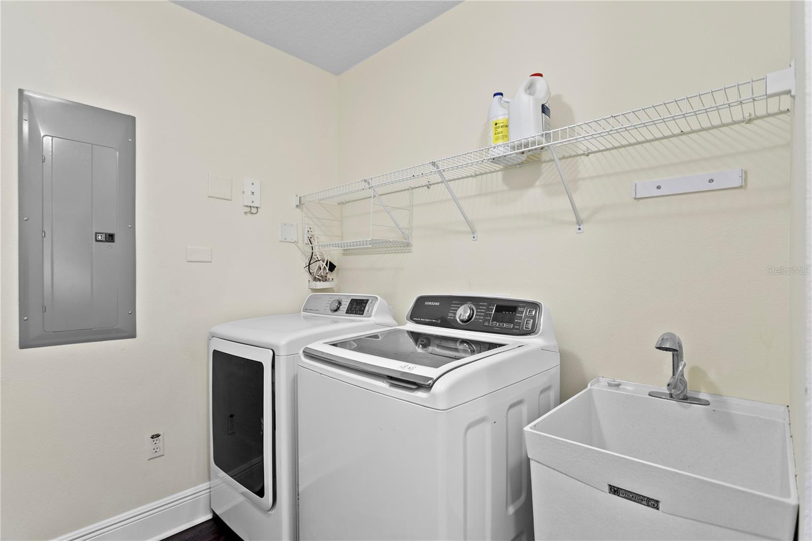 LAS PALMAS CONDO - Residential Lease