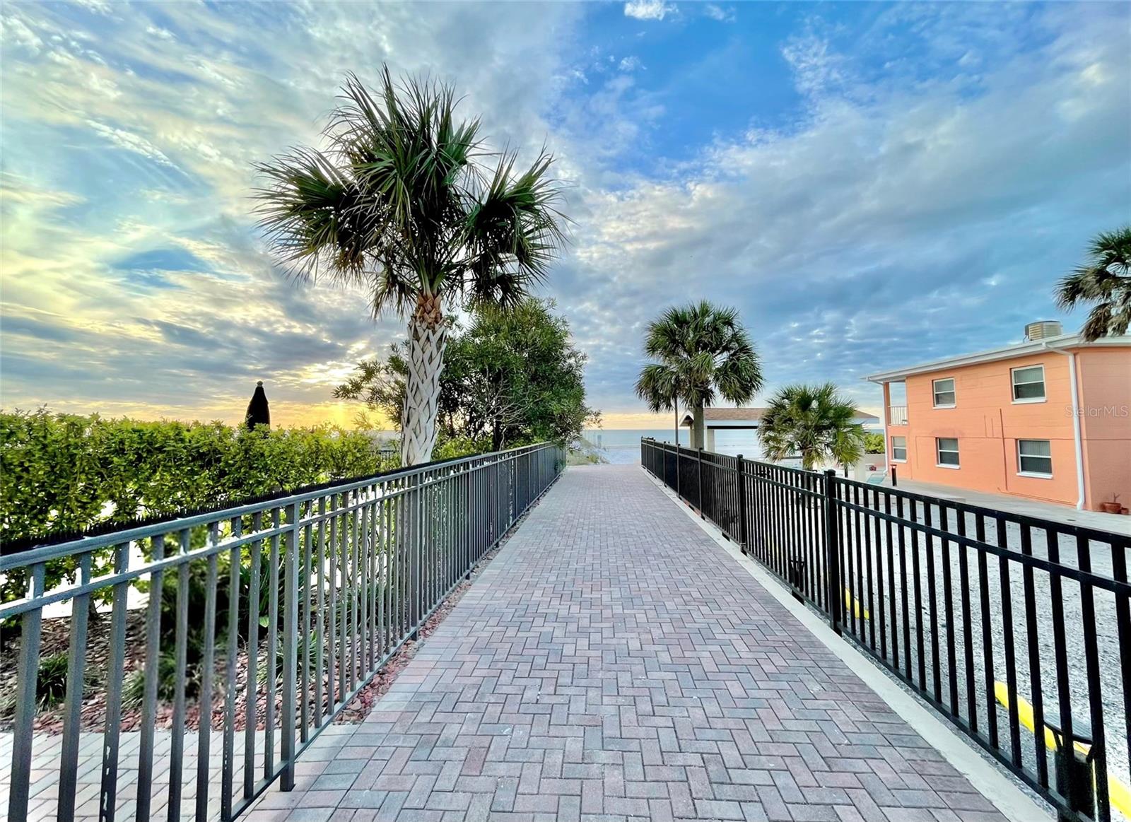 LAS PALMAS CONDO - Residential Lease