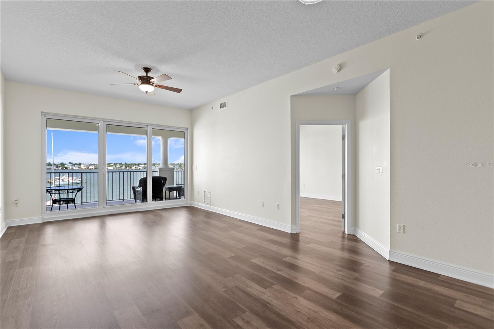LAS PALMAS CONDO - Residential Lease