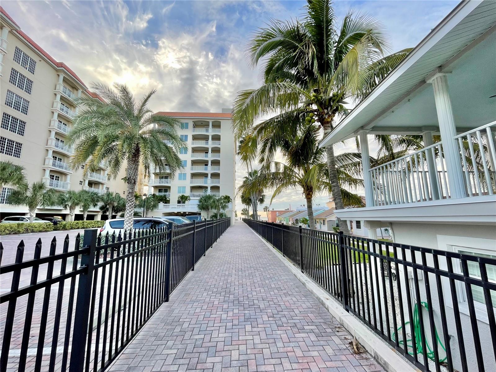 LAS PALMAS CONDO - Residential Lease