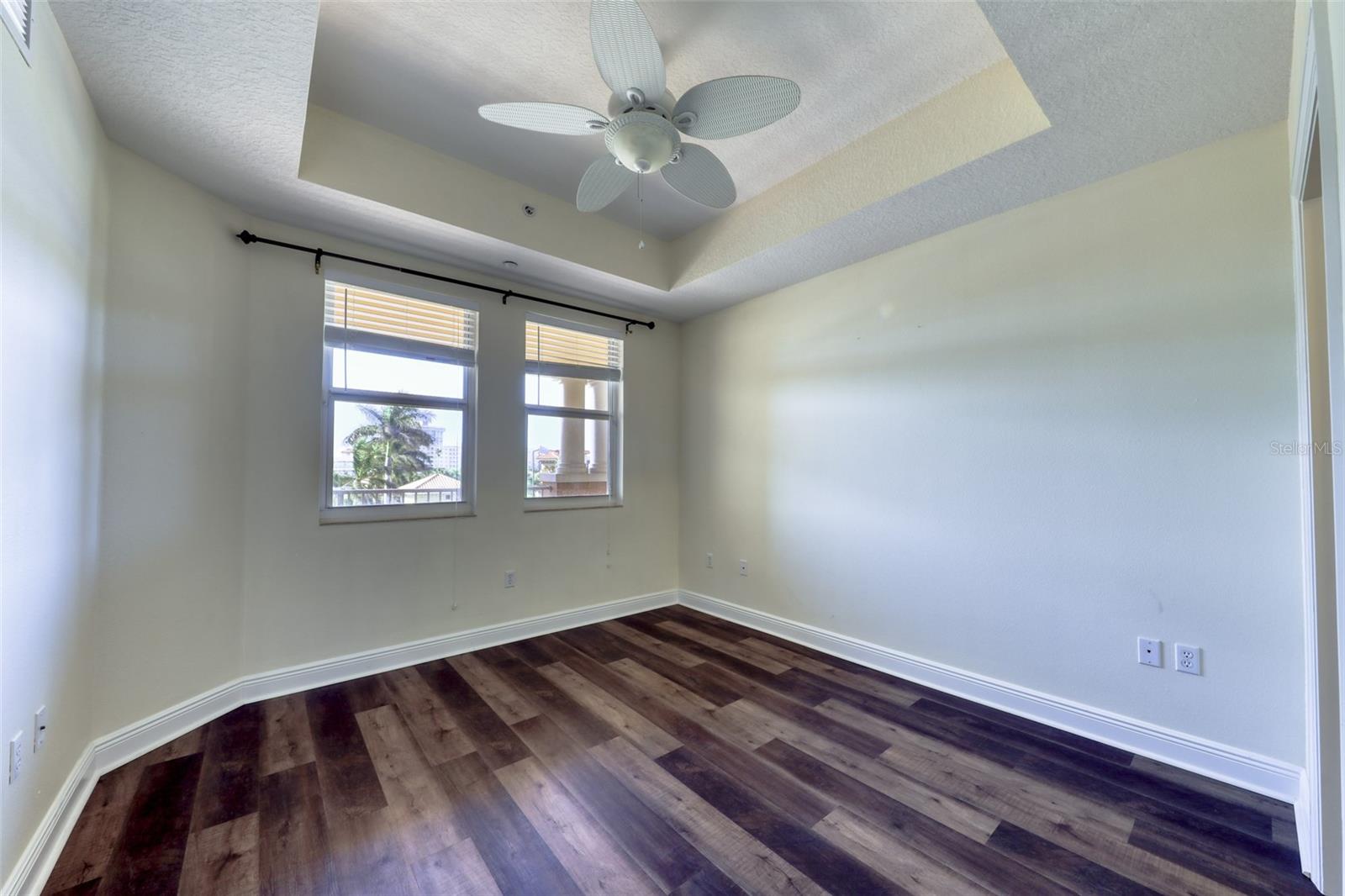LAS PALMAS CONDO - Residential Lease
