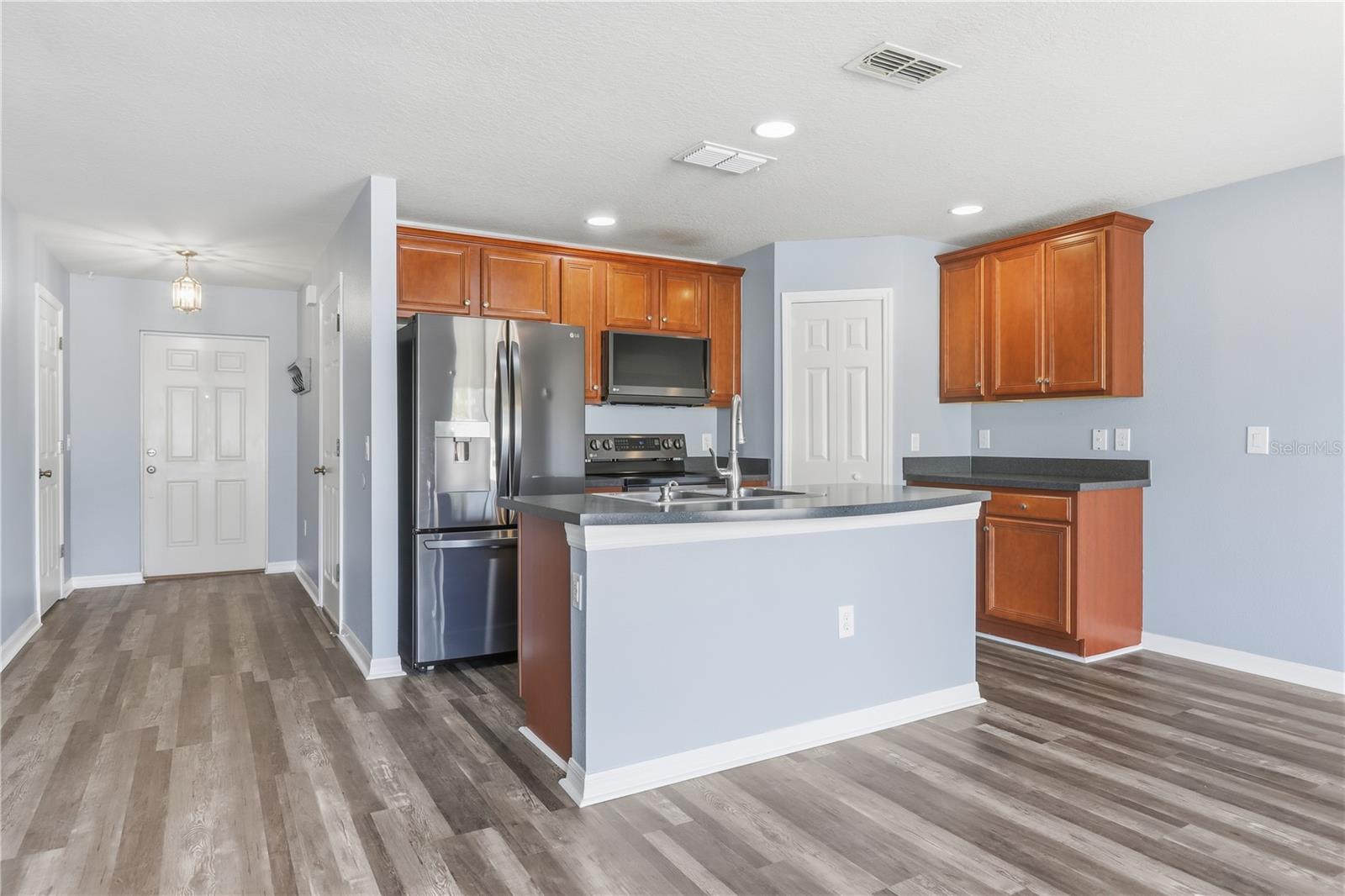 TUSCANY TWNHMS PH 01 - Residential