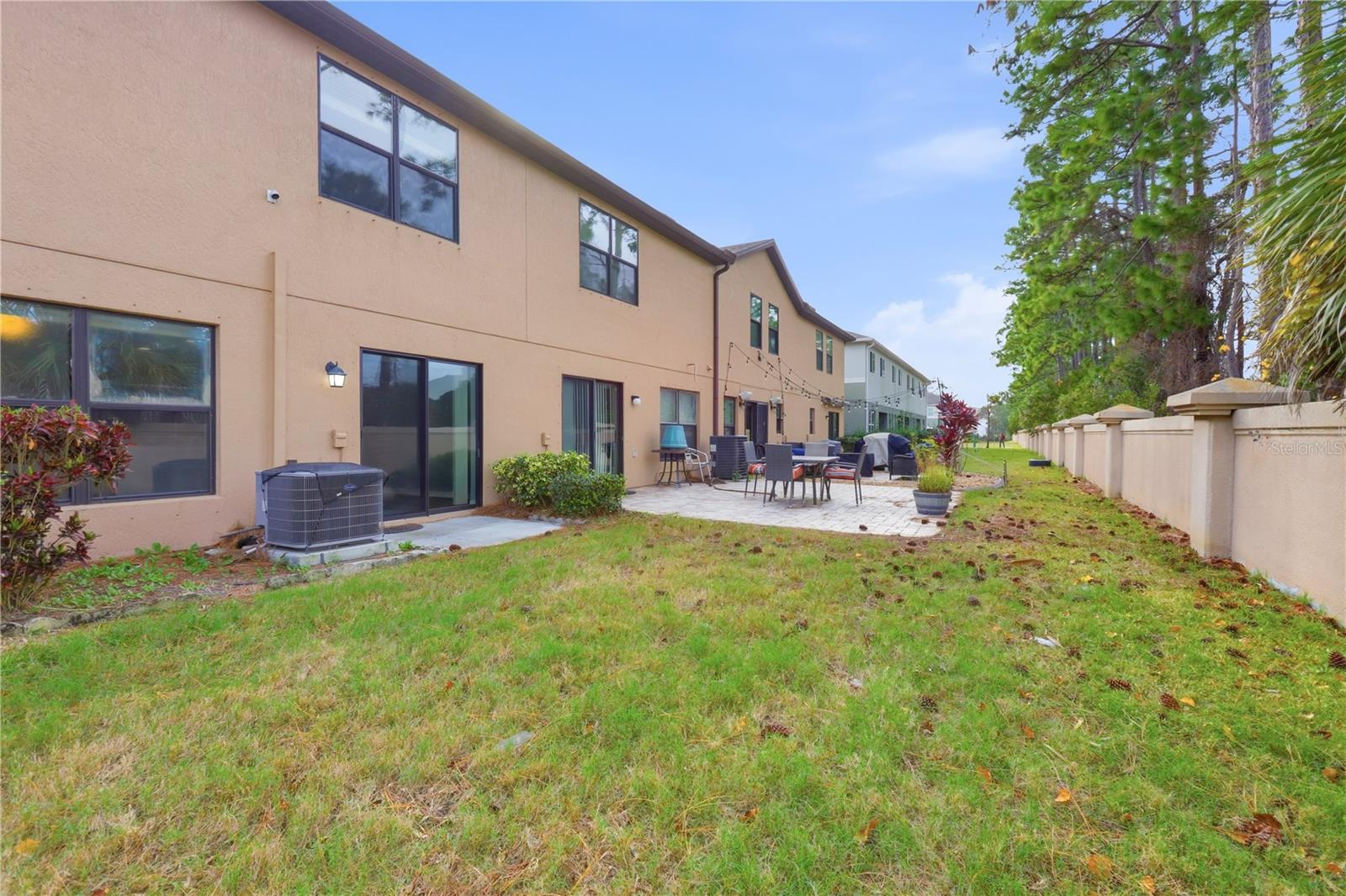 TUSCANY TWNHMS PH 01 - Residential