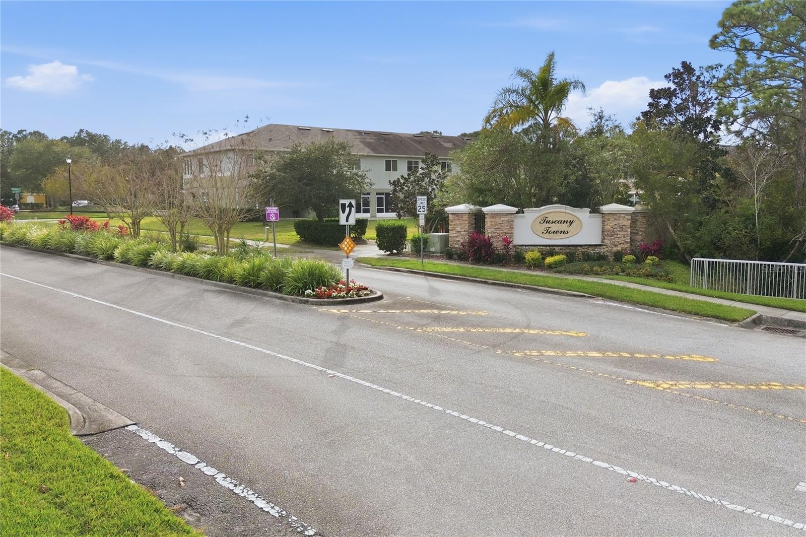 TUSCANY TWNHMS PH 01 - Residential