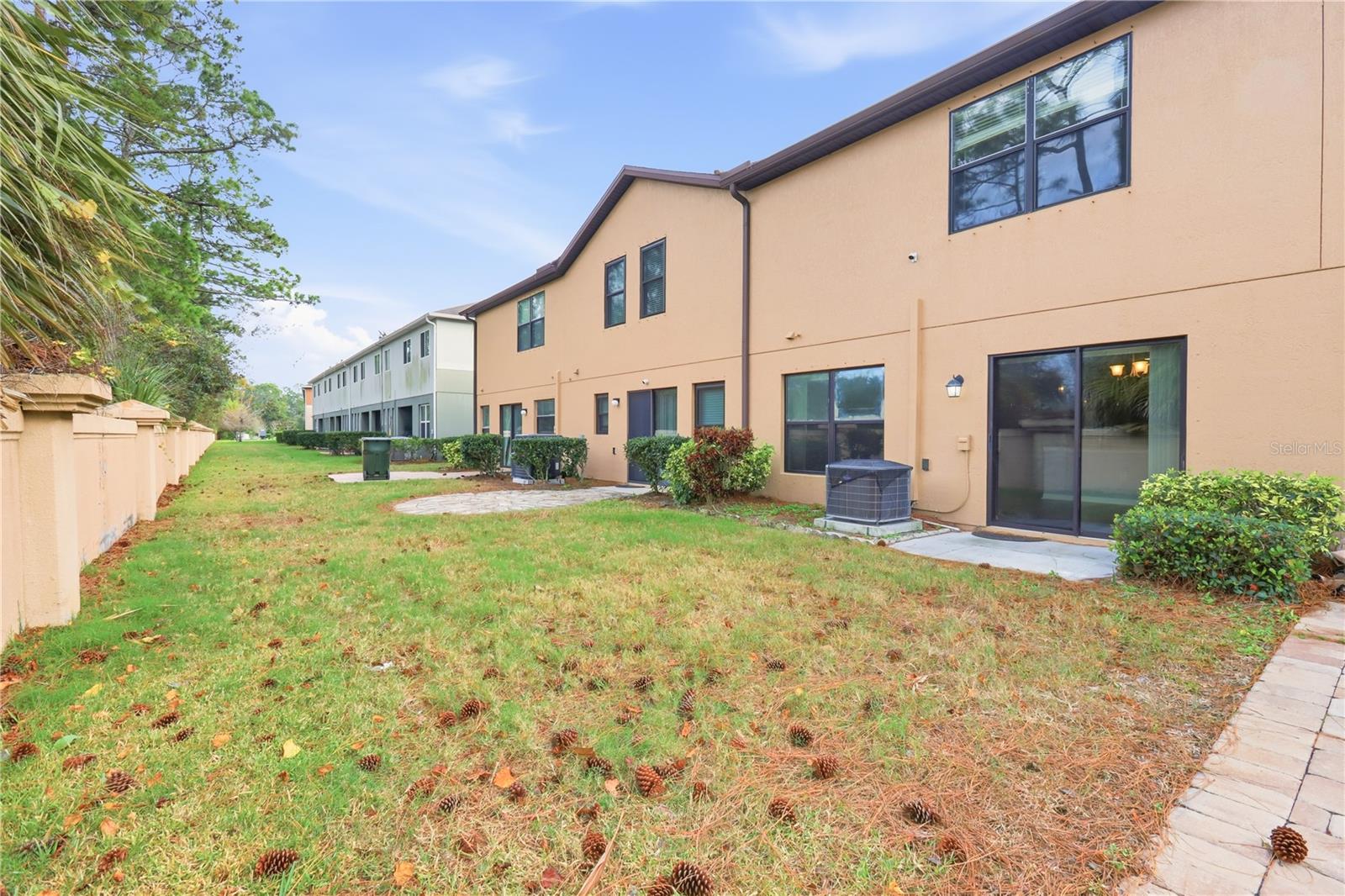 TUSCANY TWNHMS PH 01 - Residential