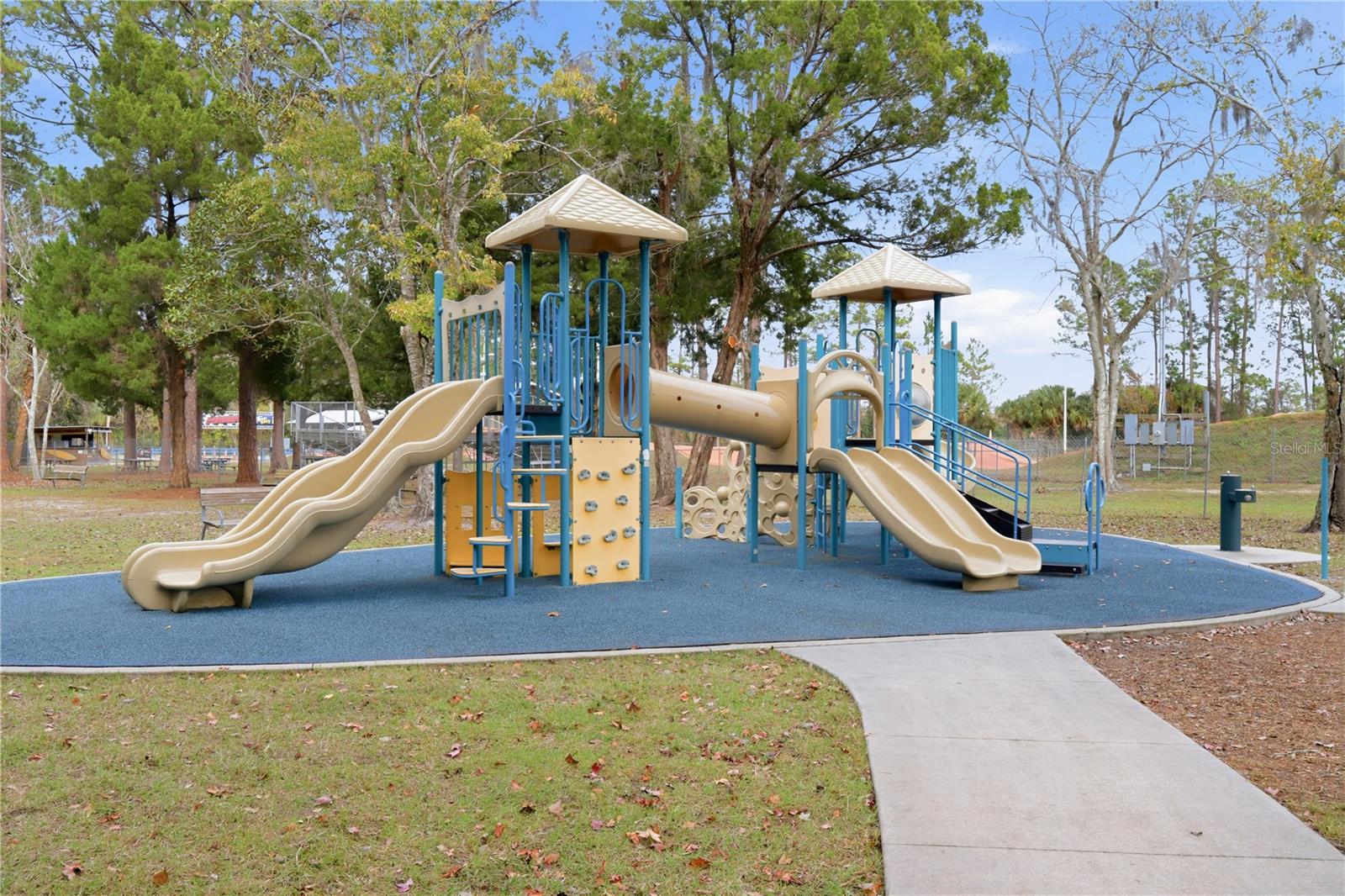 TUSCANY TWNHMS PH 01 - Residential