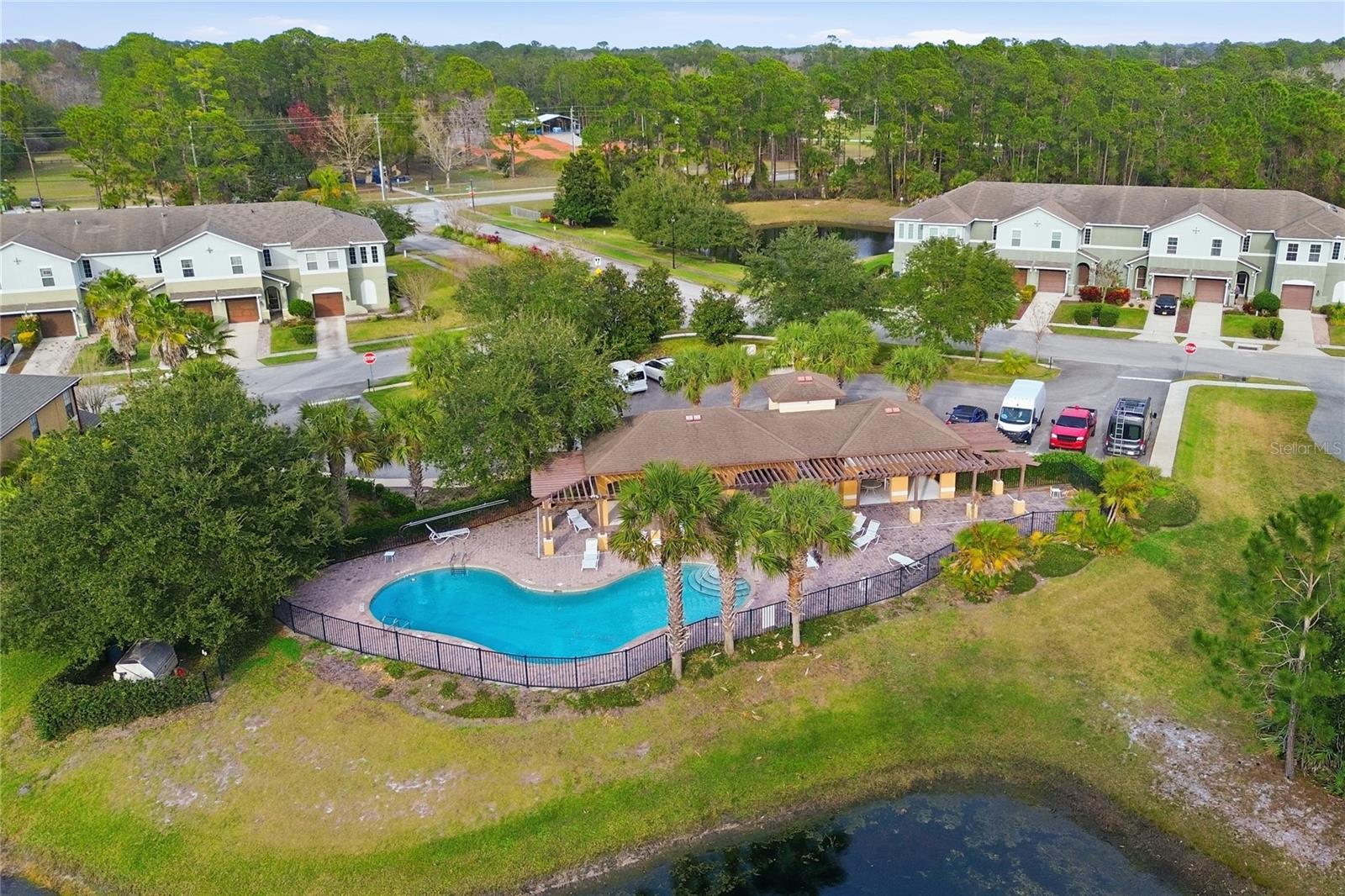 TUSCANY TWNHMS PH 01 - Residential