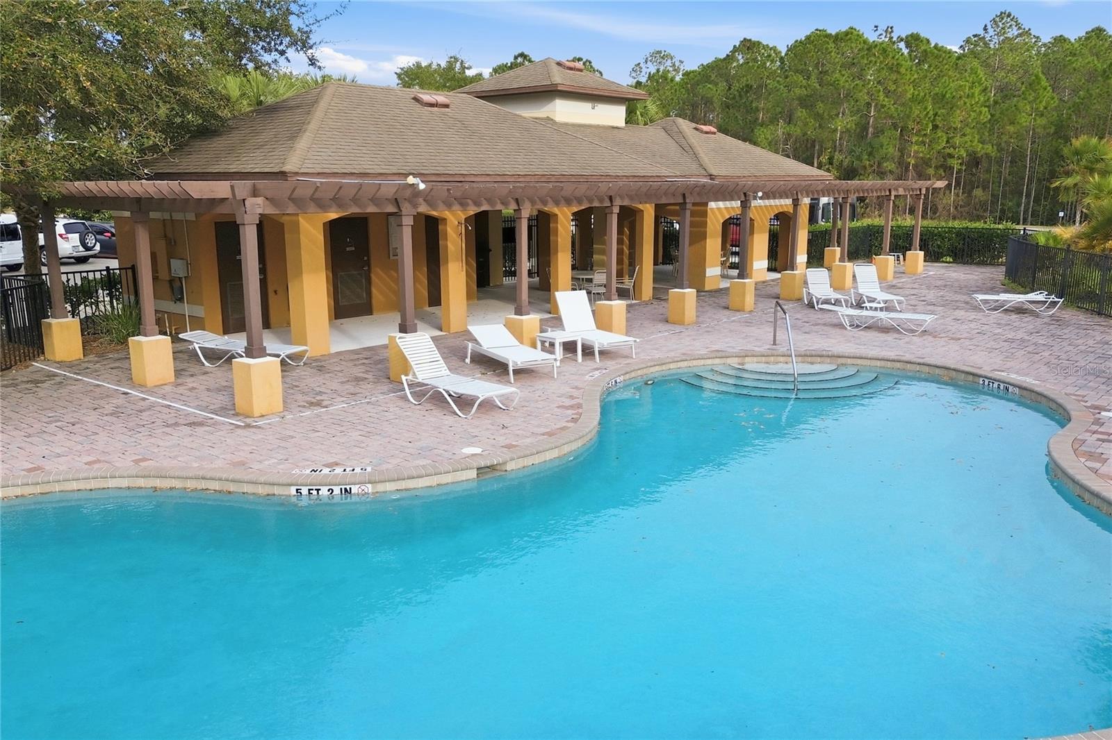 TUSCANY TWNHMS PH 01 - Residential